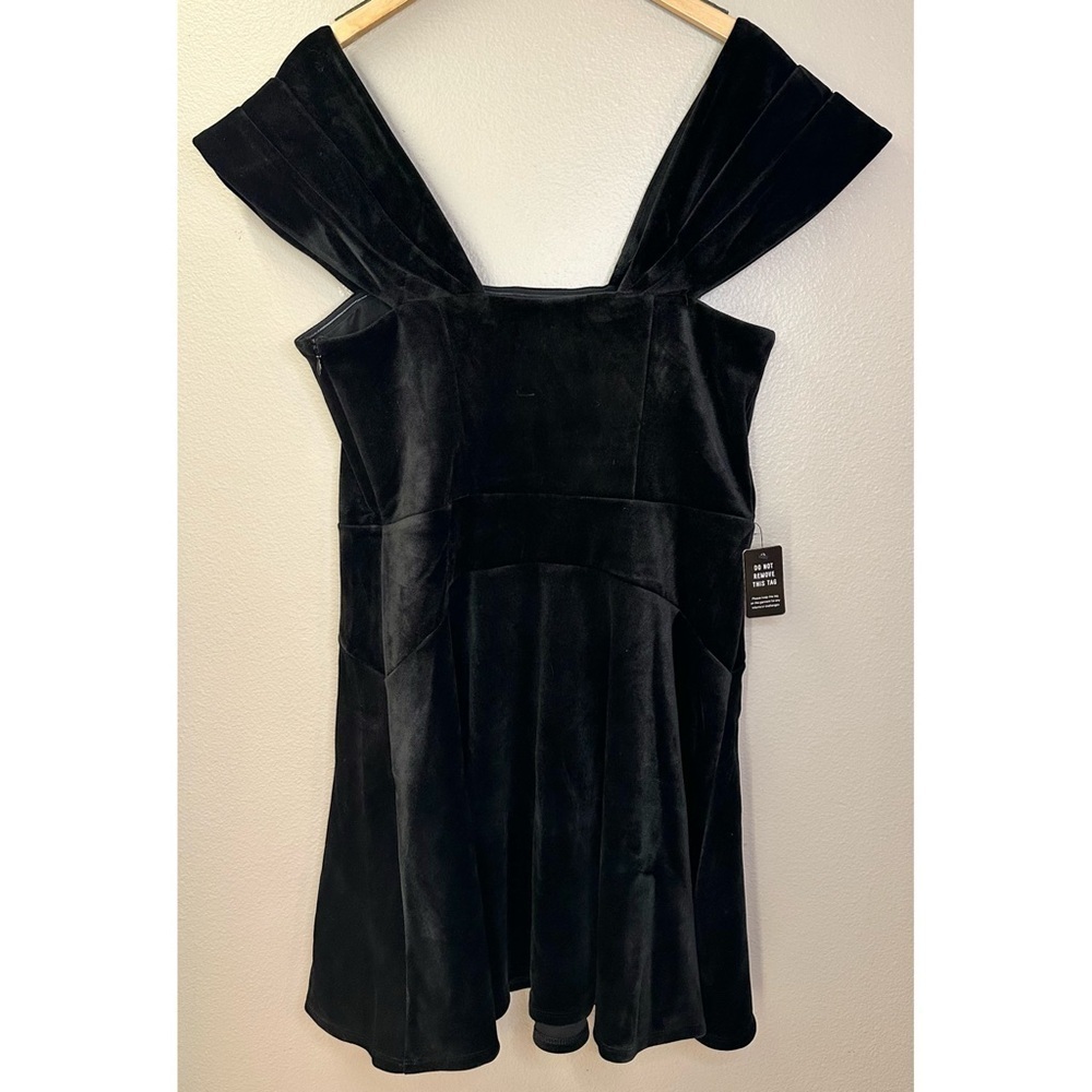 NWT Express Black Velvet Off The Shoulder Mini Fit And Flare Dress - Picture 3 of 12